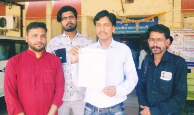 प्राइवेट शिक्षा व्यवसायीकरण रोकने व सरकारी स्कूलों में शिक्षा व्यवस्था दुरुस्ती हेतु पालक महासंघ ने दिया ज्ञापन