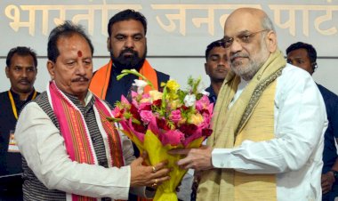 मार्च 2026 के बाद इतिहास बन जाएगा नक्सलवाद', 50 नक्सलियों के सरेंडर पर बोले अमित शाह