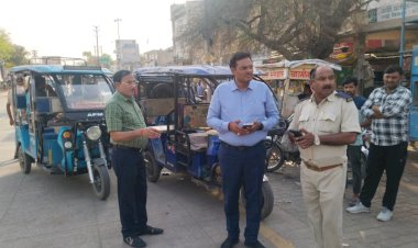 ई रिक्शा संचालकों के खिलाफ चेकिंग अभियान शुरू,28 रिक्शा बिना प्रपत्र के पकड़े गए