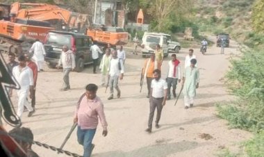 महाकाल कंस्ट्रक्शन के कर्मचारियों पर हमला हमलावरों ने कई राउंड की फायरिंग