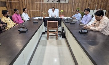 पृथ्वी केवल गृह नहीं अपितु हमारा घर है,जिसके संरक्षण की जिम्मेदारी हम सभी की है । जिलाधिकारी