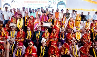 शादी प्रेम और अपनत्व का बंधन है, इसे समर्पण के साथ निभाएं : गोविंद सिंह राजपूत :सविता राजपूत ने गाए बुन्देली गीत तो नम हो गईं आंखें