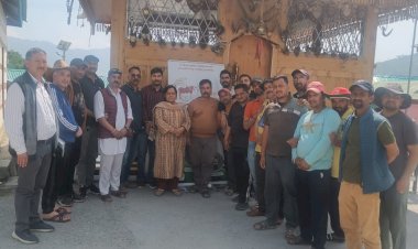 हिमाचल में सेब किसानों को वैज्ञानिक प्रशिक्षण दे रहा है अदाणी एग्री फ्रेश,  रोहड़ू, रामपुर और सैंज में आयोजित हो रहे इस 15 दिवसीय कैंप से सुधरेगी फसल की गुणवत्ता