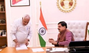 सिंधिया जी के खिलाफ बोला तो जुबान काट लेंगे :  सीईओ पर भड़के BJP विधायक, वीडियो वायरल