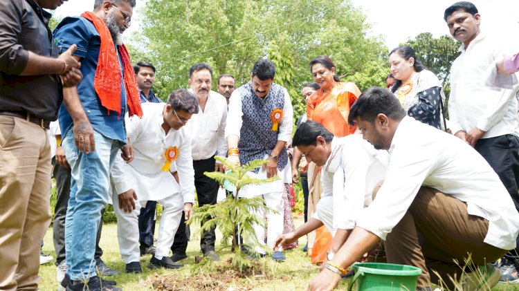 बेटियां वरदान होती है अभिशाप नहीं, बेटियों को आगे बढ़ाएं : गोविंद सिंह राजपूत, लाडली लक्ष्मी उत्सव कार्यक्रम में शामिल हुए खाद्य मंत्री