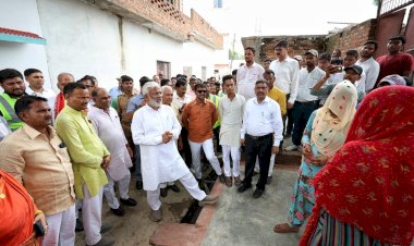 जल जीवन मिशन से बदली बुंदेलखंड की तस्वीर – मंत्री स्वतंत्र देव सिंह ने बताया जमीनी हकीकत,   दलित बस्तियों तक पहुंचा नल का जल, बच्चों से संवाद और बुजुर्ग के घर खाया भोजन