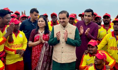 गौतम अदाणी का पुरी तट पर सेवा को सलाम, लाइफ गार्ड्स से की मुलाकात