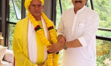 संतों के चरणों से क्षेत्र में समृद्धि का वास होता है : गोविंद सिंह राजपूत  खाद्य मंत्री ने रावतपुरा सरकार से लिया आशीर्वाद, जनता के कल्याण की कामना