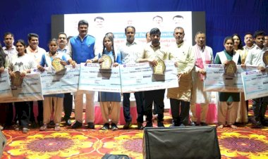 उच्च शिक्षा के लिए कम्प्यूटर ज्ञान अत्यंत आवश्यक : गोविंद सिंह राजपूत,  अच्छी शिक्षा देने के लिए प्रदेश सरकार वचनवद्ध,  सरखी विधानसभा के तीन सौ से अधिक प्रतिभाशाली छात्रों को लैपटॉप की राशि की गई हस्तांतरित