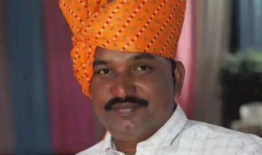 आकाशीय बिजली गिरने से सरपंच की मौत:दो ग्रामीणों के साथ खेत से लौटते समय हुआ हादसा; एक घायल