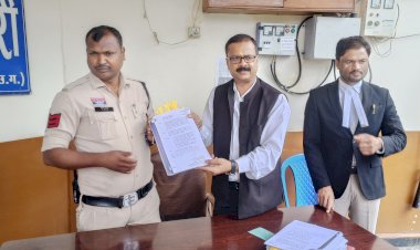 सरगुजा में बेलिंग मशीन घोटाला: नूतन कंवर और जनपद पंचायत अधिकारियों पर एफआईआर की मांग