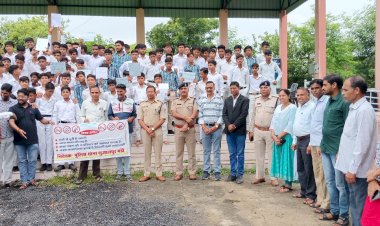 नशा मुक्ति अभियान ,  नशे से परिवार का नाश हो जाता हैं - एसडीओपी निमेंष देशमुख