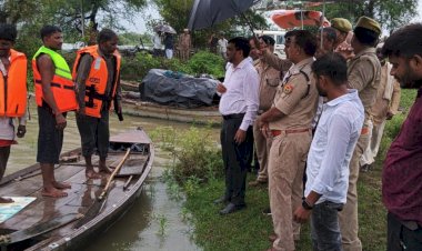 यमुना नदी के बढ़ते जल स्तर से प्रशासन अलर्ट,किनारे की बसावट पर नजर ।