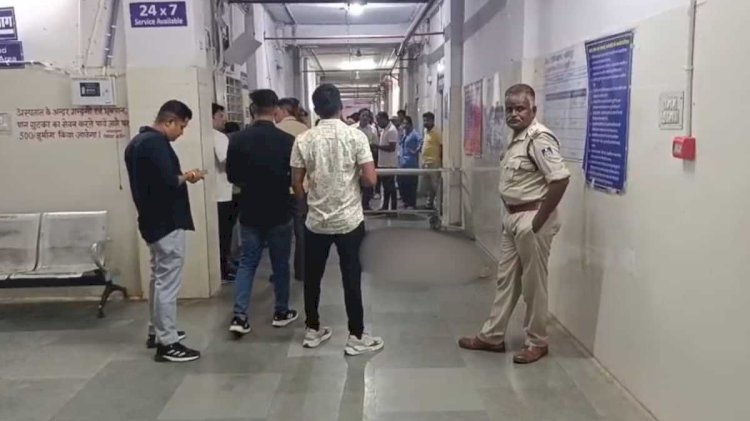 अस्पताल में चाकू से गला रेतता रहा हत्यारा, वीडियो बनाते रहे लोग, फिर सबके सामने हुआ फरार… शहर में फैली सनसनी