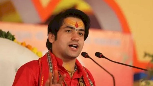 बागेश्वर धाम में बड़ा हादसा, पंडाल का हिस्सा गिरने से एक श्रद्धालु की मौत, आठ घायल