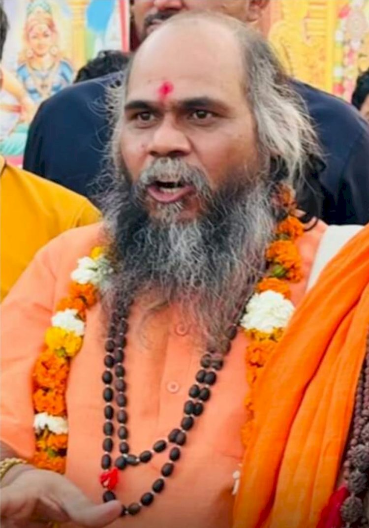महामंडलेश्वर स्वामी वैराग्यानंद गिरि महाराज का आरोप, भतीजे के लिए धृतराष्ट्र बने परमानंद गिरि महाराज वैराग्यानंद बोले, ज्योतिर्मयानंद द्वारा आश्रमों पर कब्जा, धर्म की आड़ में गुंडागर्दी!