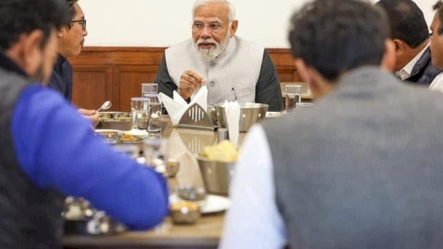 सांसदों के खाने में अब फिट इंडिया का फ्लेवर, बिरला की पहल पर संसद के लिए तैयार किया गया नया मेनू,अब सांसदों, आगंतुकों को मिलेगा ‘सेहतमंद आहार’