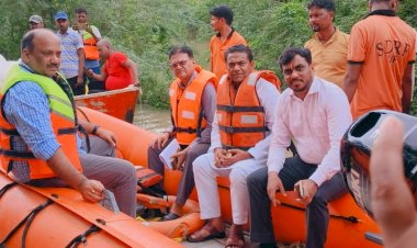 рдПрдХ рд╕реИрдХрдбрд╝рд╛ рдЧрд╛рдВрд╡реЛрдВ рдореЗрдВ рдмрд╛рдврд╝ рдХрд╛ рд╕рдВрдХрдЯ,рдкреНрд░рд╢рд╛рд╕рди рдореБрд╕реНрддреИрдж рдмрд╛рдврд╝ рд░рд╛рд╣рдд рдХреЗрдВрджреНрд░реЛрдВ рд╕реЗ рдЬрд░реВрд░реА рд╕рд╛рдорд╛рди рдХрд╛ рд╣реЛ рд░рд╣рд╛ рд╡рд┐рддрд░рдг