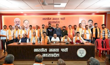 कांग्रेस को बड़ा झटका: बाड़ी ब्लॉक अध्यक्ष सहित 280 कार्यकर्ता भाजपा में शामिल, भोपाल में हेमंत खंडेलवाल ने दिलाई सदस्यता