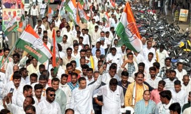 मध्य प्रदेश कांग्रेस अध्यक्ष जीतू पटवारी वोट चोर गद्दी छोड़ के नारे के साथ गरजे ,  प्रदेश में खाद यूरिया बेरोजगारी लाड़ली बहन और किसानों की माली हालत को लेकर प्रदेश सरकार पर साधा निशाना