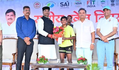 राष्ट्रीय खेल दिवस महोत्सव का दूसरा दिन: सरदारपुर की टीम ने मिनी ब्राजील विचारपुर को रोमांचक मुकाबले में 1-0 से हराया