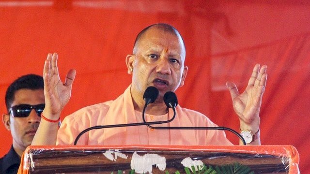 CM योगी का विपक्ष पर तंज – बोले, "सपा ने 'ग' से 'गधा' पढ़ाया, अब उन्हीं की सोच भी वैसी हो गई है