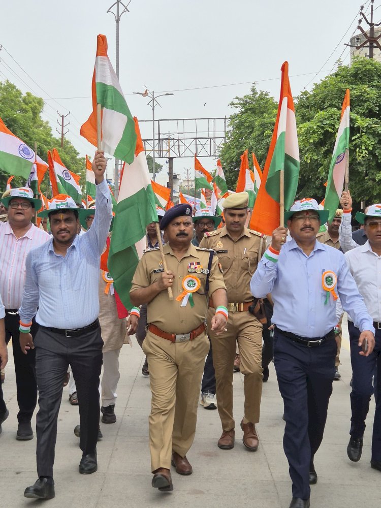काकोरी ट्रेन एक्शन शताब्दी समापन समारोह के अंतर्गत जनपद में भव्य तिरंगा यात्रा का आयोजन