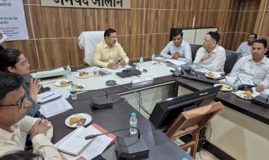 जिलाधिकारी ने आईजीआरएस शिकायतों के गुणवत्तापूर्ण निस्तारण के दिए सख्त निर्देश