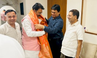 рдЪрдореНрдкрд╛рд▓рд╛рд▓ рдмреЛрдерд░рд╛ рдХреИрдЯ рдЯреЗрдХреНрд╕рдЯрд╛рдЗрд▓ & рдЧрд╛рд░рдореЗрдВрдЯ рдХрдореЗрдЯреА рдЪреЗрдпрд░рдореИрди  рдиреЗ рдмрд┐рд╣рд╛рд░ рд╕рд░рдХрд╛рд░ рдХреЗ рд░рд╛рдЬрд╕реНрд╡ рдордВрддреНрд░реА рд╕реЗ рдХреА рдФрдкрдЪрд╛рд░рд┐рдХ рдФрд░ рдЖрддреНрдореАрдп рдореБрд▓рд╛рдХрд╝рд╛рдд,рд╕реВрд░рдд рдореЗрдВ рдЙрджреНрдпреЛрдЧ рдФрд░ рд░рд╛рдЬрдиреАрддрд┐ рдХреЗ рдмреАрдЪ рдорд╣рддреНрд╡рдкреВрд░реНрдг рд╕рдВрд╡рд╛рдж