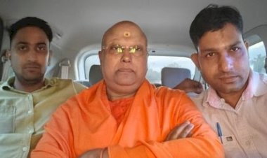 बाबा चैतन्यानंद स्वामी गिरफ्तार : दिल्ली पुलिस ने चैतन्यानंद को आगरा के होटल से दबोचा