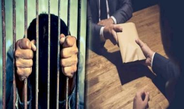 рд░рд┐рд╢реНрд╡рдд рдорд╛рдорд▓реЗ рдореЗрдВ рдкрдЯрд╡рд╛рд░реА рдХреЛ рдорд┐рд▓реА 3 рд╕рд╛рд▓ рдХреА рдЬреЗрд▓,рдирд╛рдорд╛рдВрддрд░рдг рдХреА рдСрдирд▓рд╛рдЗрди рдЗрдВрдЯреНрд░реА рдХреЗ рд▓рд┐рдП 2500 рд░реБрдкрдпреЗ рд░рд┐рд╢реНрд╡рдд рдорд╛рдВрдЧреА рдереАред