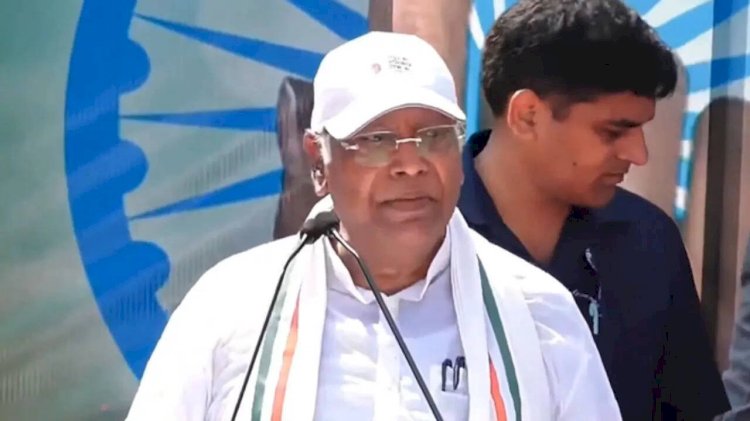 6 महीने में गिर जाएगी डबल इंजन सरकार: मल्लिकार्जुन खरगे का वोटर अधिकार यात्रा में बड़ा दावा