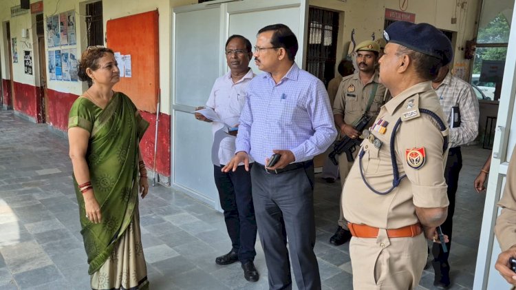 जालौन में PET-2025 : 16 केंद्रों पर 26,888 अभ्यर्थी देंगे परीक्षा, सुरक्षा-व्यवस्थाओं का DM-SP ने किया निरीक्षण