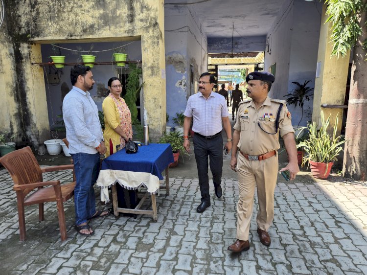 कड़ी सुरक्षा व्यवस्था में सकुशल व नकलविहीन संपन्न हुई PET-2025 परीक्षा,   डीएम-एसपी ने किया परीक्षा केंद्रों का निरीक्षण, प्रशासन की प्राथमिकता रही सुचिता व पारदर्शिता