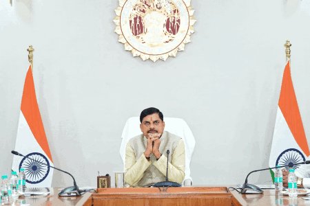 SDM पर सीएम मोहन यादव का बड़ा एक्शन  : गंभीर शिकायतों के चलते अरविंद माहौर निलंबित ;आचरण की मर्यादा से कोई समझौता नहीं`