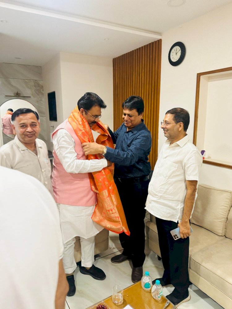 चम्पालाल बोथरा कैट टेक्सटाइल & गारमेंट कमेटी चेयरमैन  ने बिहार सरकार के राजस्व मंत्री से की औपचारिक और आत्मीय मुलाक़ात,सूरत में उद्योग और राजनीति के बीच महत्वपूर्ण संवाद