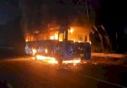 70 यात्रियों से भरी डबल डेकर बस में लगी आग, सवारियों के कूदते ही जलकर खाक ; 20 झुलसे