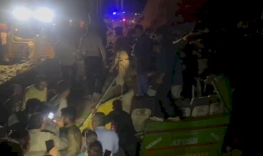 बड़ा हादसा: बिलासपुर में बस की छत पर गिरा भूस्खलन का मलबा, 18 लोगों की मौत, कई अंदर फंसे