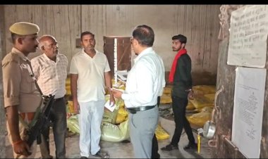 उर्वरक की मारामारी के बीच जिलाधिकारी का फरमान,किसान हुए हलकान