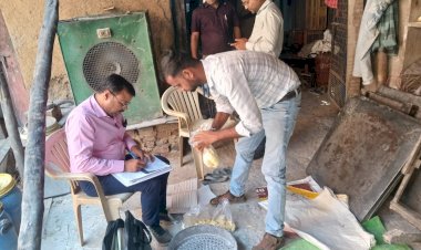 माधौगढ़ व जालौन तहसील में कार्यवाही कर विभिन्न प्रतिष्ठानों से मिठाई, सोहन पापड़ी, खोया, दूध, चीनी के गट्टे के नमूने संगृहीत किए व 400 किलोग्राम सोहन पापड़ी, 200 किलोग्राम चीनी का गट्टे, 80 किलोग्राम खोया नष्ट कराया।