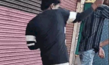 ढाबा मालिक ने कर्मचारी को लात-घूंसों से पीटा, VIDEO वायरल; 2 आरोपी गिरफ्तार