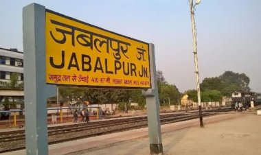 चलती ट्रेन में टीचर की बेरहमी से हत्या,54 बार चाकू से किए वार; सुरक्षा-व्यवस्था पर उठे सवाल