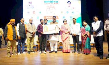 जिला स्तरीय प्रधानमंत्री आवास योजना शहरी - 2 अंगीकार कार्यक्रम में शामिल हुए खाद्य मंत्री,   प्रधानमंत्री नरेंद्र मोदी दे रहे, हर जरूरतमंद परिवार को छतः गोविंद सिंह राजपूत