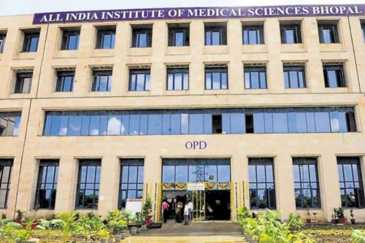 एम्स के ब्लड बैंक से खून और प्लाज्मा चोरी,टेक्नीशियन और साथी फरार, CCTV ने खोली पोल!  दो कर्मचारियों पर मामला दर्ज