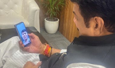 बुंदेलखंड की बेटी ने विश्व में रोशन किया बुंदेलखंड का नाम : गोविंद सिंह राजपूत,  आईसीसी महिला क्रिकेट विश्व कप जीतने पर खाद्य मंत्री ने की खिलाड़ी क्रांति से फोन पर बात, जीत की दी बधाई