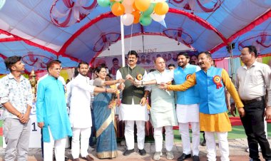 सागर में सांसद खेल महोत्सव का खाद्य मंत्री ने किया शुभारंभ, 51 दिनों तक चलेगा खेलों का महाकुंभ,  सांसद खेल महोत्सव प्रतिभावान खिलाड़ियों के लिए अपना हुनर दिखाने का मंच है : गोविंद सिंह राजपूत