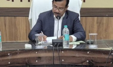 जिलाधिकारी ने दिए एलपीजी व सीएनजी वाहनों की सघन जांच के निर्देश