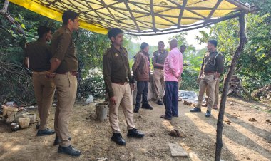 कासिमपुर में नवजात की दर्दनाक मौत: घर से लापता बच्चा 24 घंटे बाद तालाब में मिला शव,माधौगढ़-गोहन थाना क्षेत्र के कासिमपुर गांव में एक नवजात शिशु की मौत से गांव में सनसनी फैल गई।