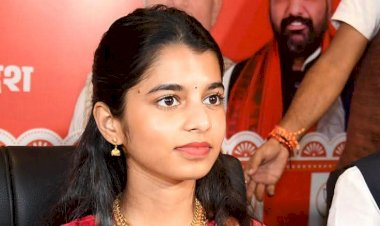 अलीनगर की हॉट सीट पर मैथिली ठाकुर आगे, बिनोद मिश्रा चल रहे काफी पीछे