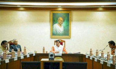 मोहन कैबिनेट में बड़े फैसले : लाड़ली बहनों की राशि बढ़ाने पर विचार, अनाथ बच्चों को 4-4 हजार की मदद, 12 जिलों में आयुष अस्पताल मंजूर